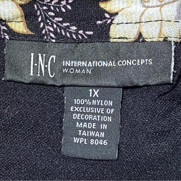 INC Black Floral Paisley Ruffle Blouse Boho Whimsigoth Button Front 1X - Picture 3 of 5